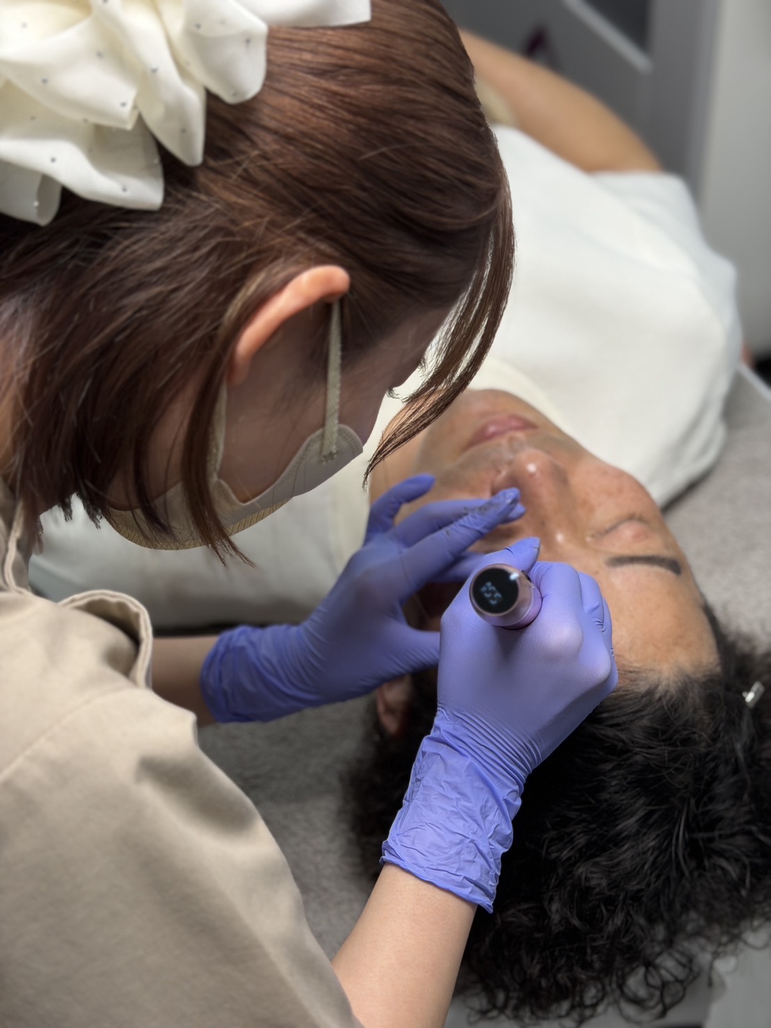 施術風景 — 細部までこだわるデザイン